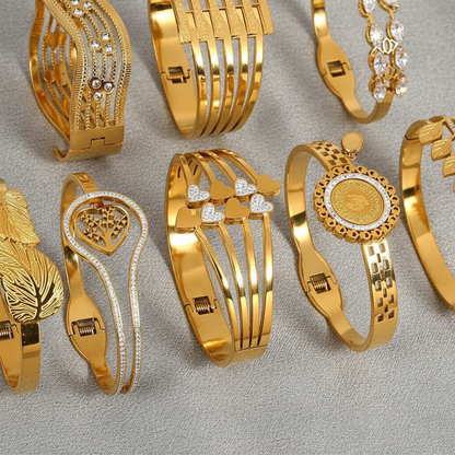 مجموعة أساور ذهبية