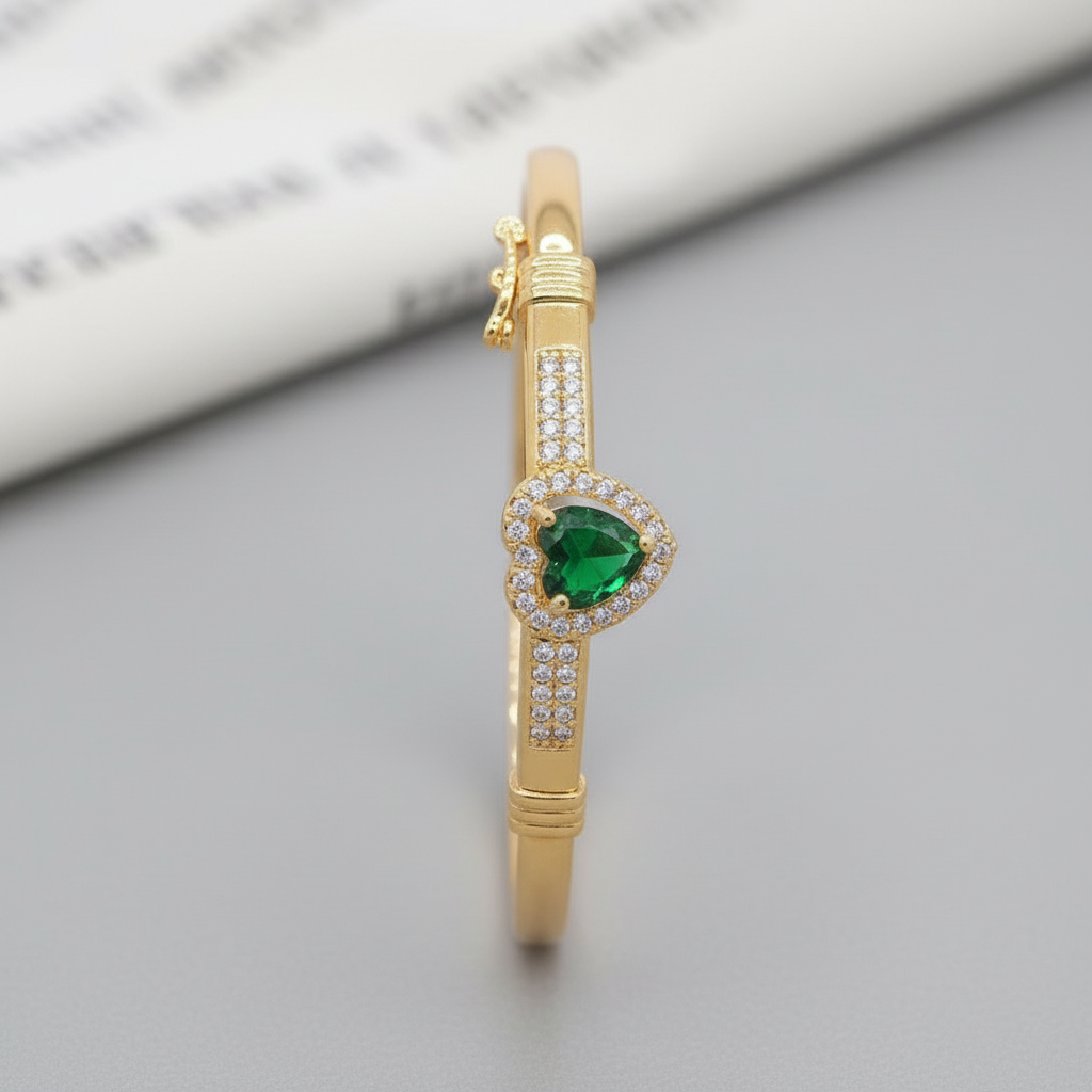 منظر جانبي - السوار واقف على حافته