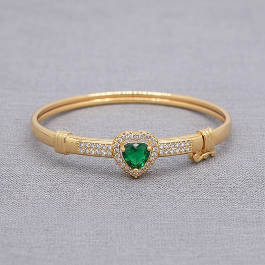 سوار القلب الأخضر