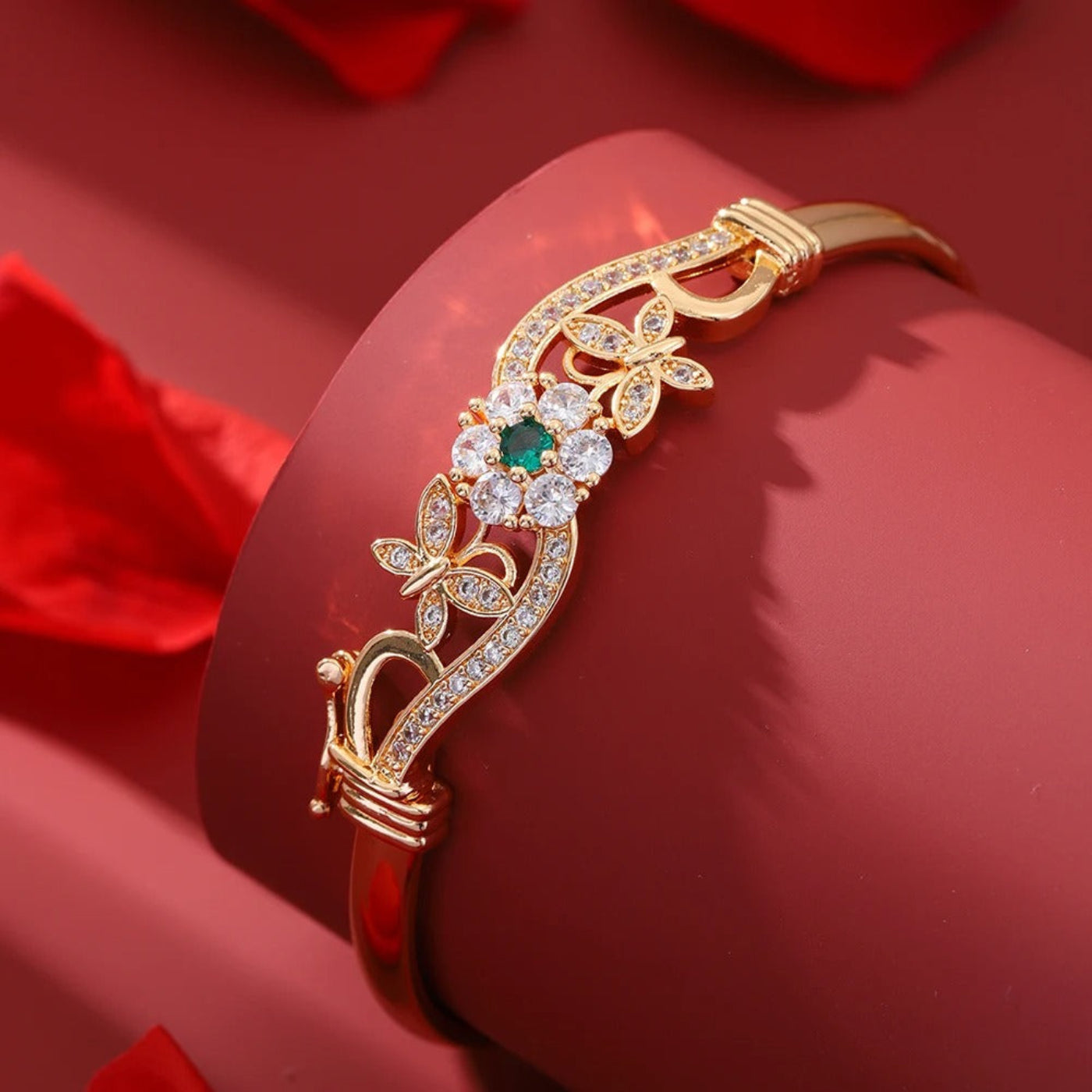 Eleganter Schmetterlings-Armreif aus Edelstahl - Luxus-Design für Damen - Mein Shop