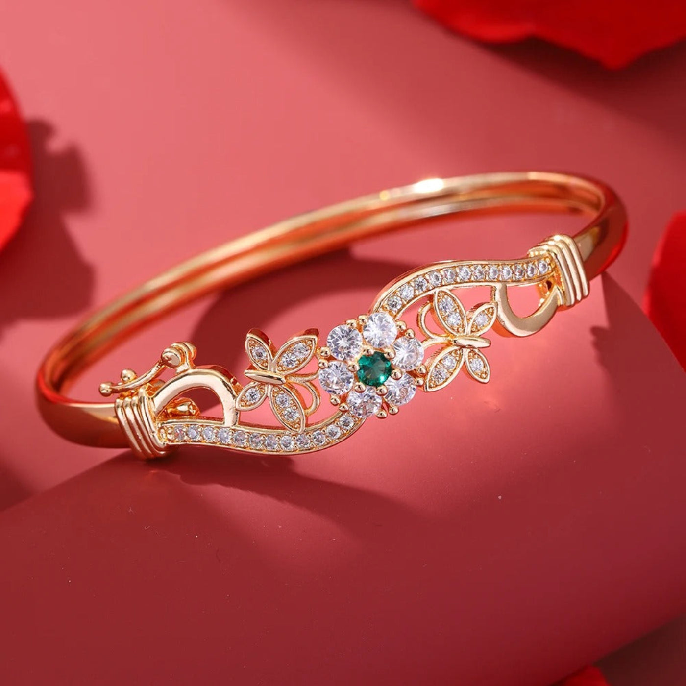Eleganter Schmetterlings-Armreif aus Edelstahl - Luxus-Design für Damen - Mein Shop